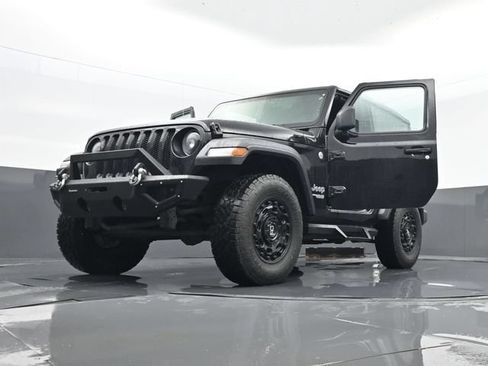 Used 2021 Jeep Wrangler Sport AWD/4WD image 29
