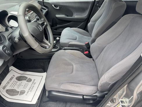 Used 2010 Honda Fit image 5