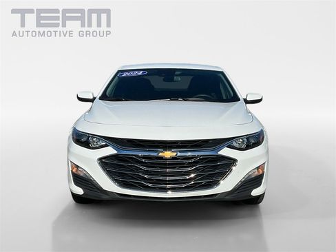 Used 2024 Chevrolet Malibu LT image 2