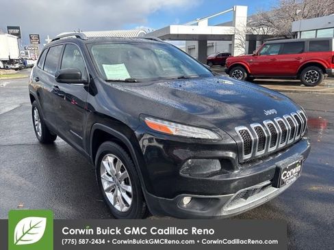 Used 2017 Jeep Cherokee Limited image 4