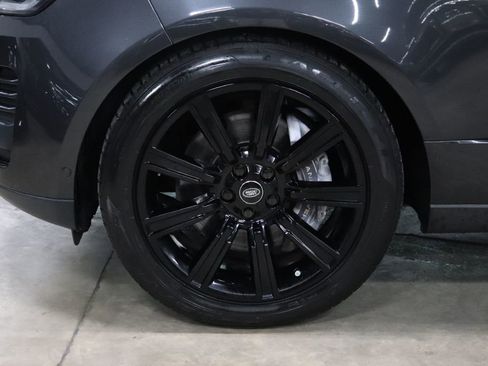 Used 2018 Land Rover Range Rover Supercharged image 28