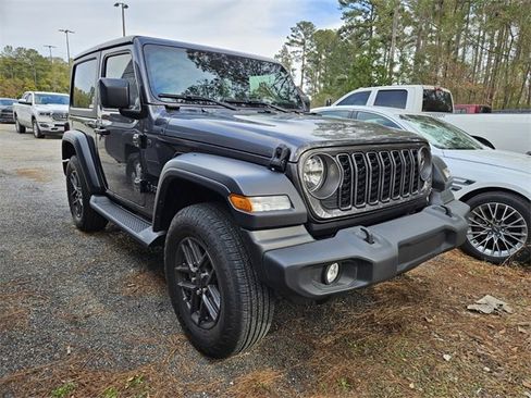 Used 2024 Jeep Wrangler Sport S image 5