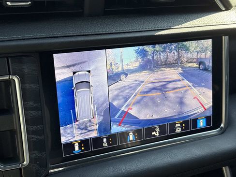 Used 2021 GMC Yukon XL Denali image 22