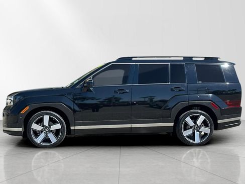 Used 2024 Hyundai Santa Fe Limited FWD image 7