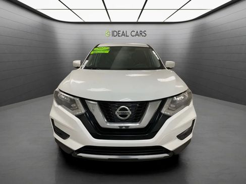 Used 2017 Nissan Rogue S FWD image 2