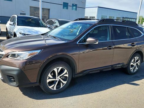 Used 2022 Subaru Outback Limited AWD/4WD image 7