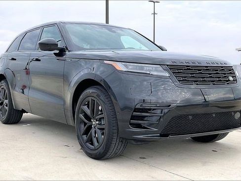 New 2026 Land Rover Range Rover Velar Dynamic SE image 2