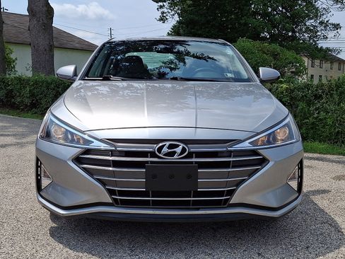 Used 2020 Hyundai Elantra SE FWD image 2
