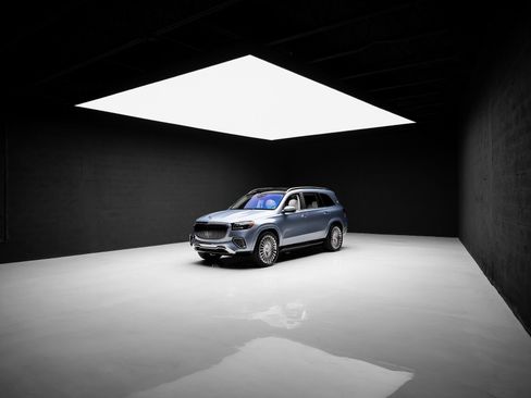 Used 2025 Mercedes-Benz Maybach GLS 600 4MATIC image 96
