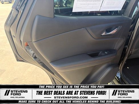 Used 2025 Chevrolet Blazer RS FWD image 37
