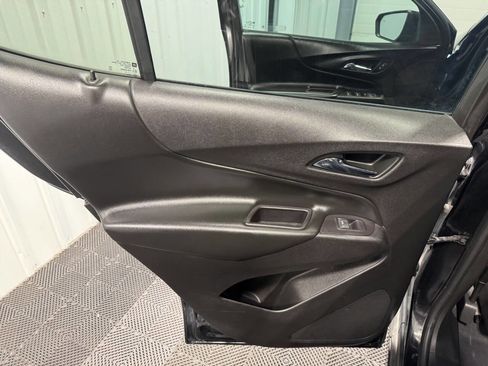 Used 2019 Chevrolet Equinox LT w/ Driver Convenience Package FWD image 14