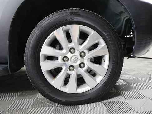 Used 2015 Toyota Sequoia Platinum AWD/4WD image 6