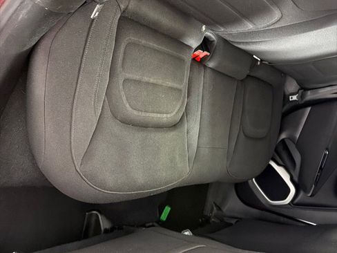 Used 2018 Jeep Renegade Latitude image 21