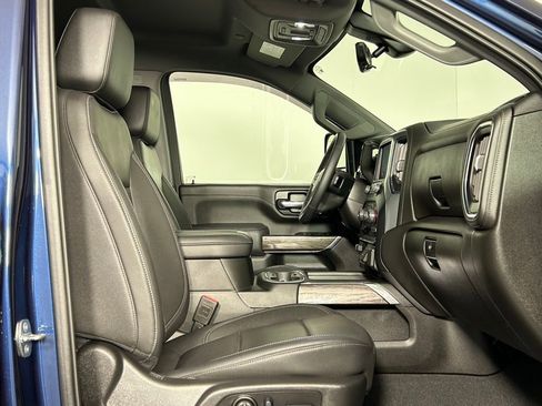 Used 2022 Chevrolet Silverado 2500 LTZ w/ LTZ Premium Package image 10