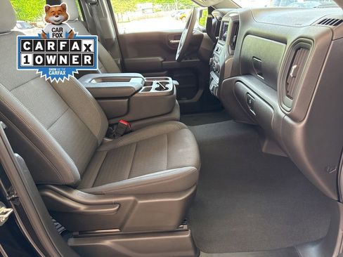 Used 2025 Chevrolet Silverado 1500 Custom Trail Boss w/ Turbomax Blackout Package AWD/4WD image 16