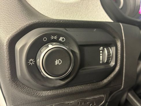Used 2024 Jeep Wrangler Unlimited Sport AWD/4WD image 22