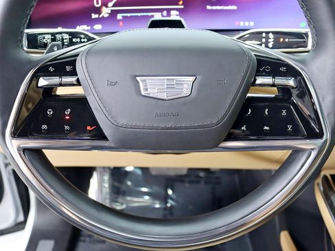 Used 2025 Cadillac Escalade IQ Sport 2 AWD/4WD image 17