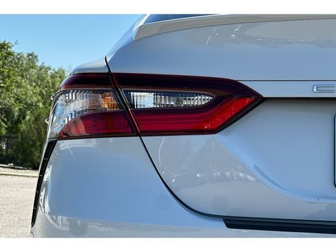 Used 2022 Toyota Camry SE image 47