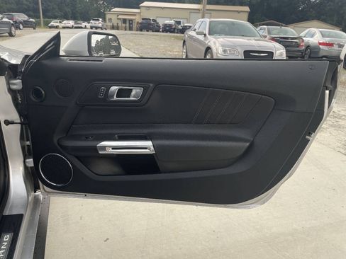 Used 2018 Ford Mustang Premium RWD image 25