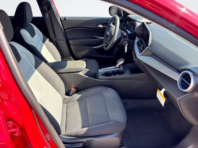 Used 2026 Chevrolet Trax LS FWD image 25