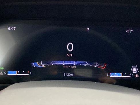 Used 2025 Jeep Grand Cherokee Laredo w/ Luxury Tech Group I AWD/4WD image 16