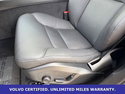 Certified 2025 Volvo XC60 B5 Plus AWD/4WD image 31
