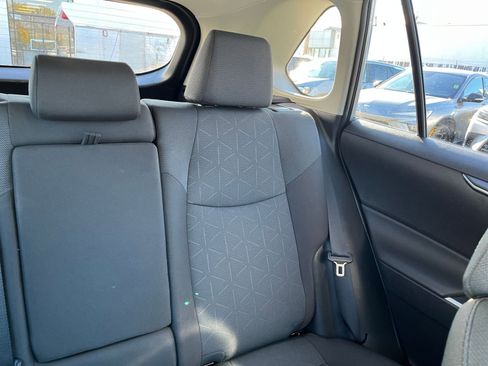 Used 2025 Toyota RAV4 XLE image 36