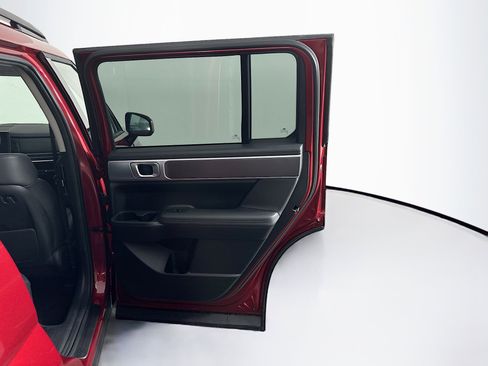 Used 2025 Hyundai Santa Fe SEL FWD image 30