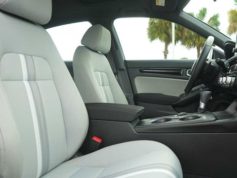 Used 2025 Honda Civic Sport image 15