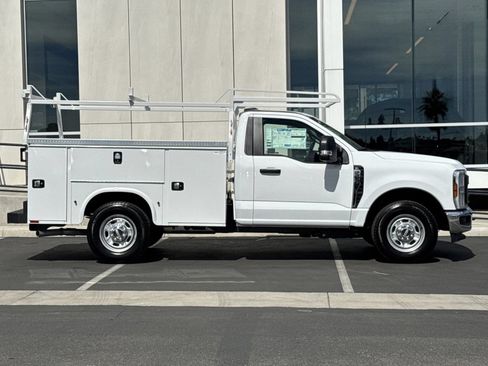 New 2026 Ford F250 XL w/ XL Chrome Package RWD image 2