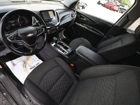 Used 2019 Chevrolet Equinox LT w/ Sun & Navigation Package AWD/4WD image 16