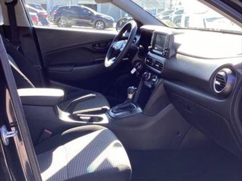 Used 2019 Hyundai Kona SE FWD image 18