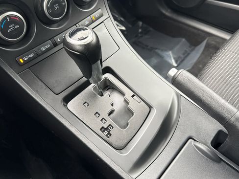 Used 2013 MAZDA MAZDA3 i Touring image 22