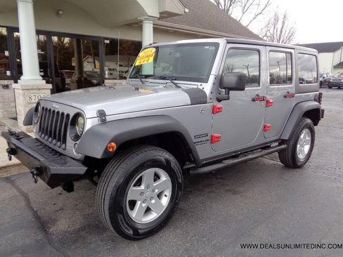 Used 2015 Jeep Wrangler Unlimited Sport w/ Quick Order Package 24S AWD/4WD image 1
