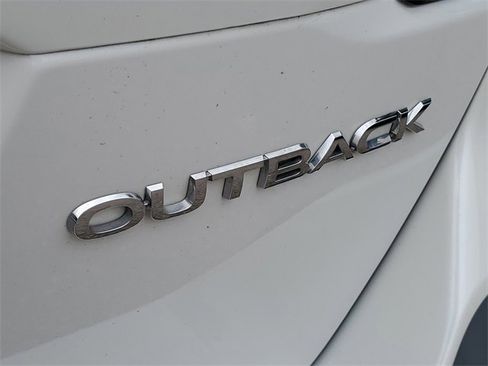 Used 2024 Subaru Outback Premium image 31