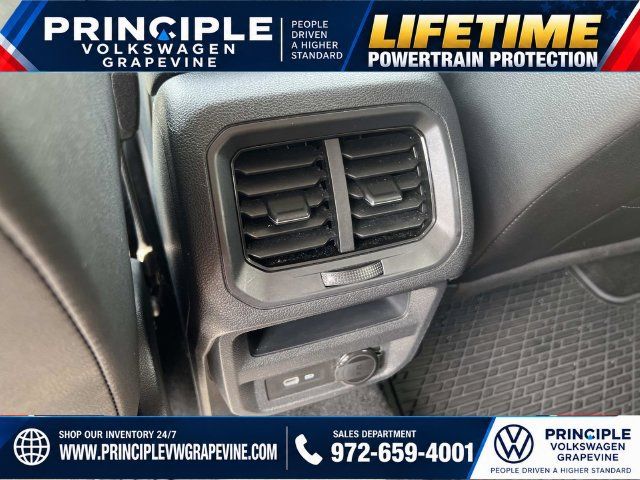 Used 2023 Volkswagen Tiguan SE FWD image 25