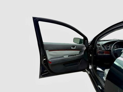 Used 2009 Mitsubishi Galant ES image 8