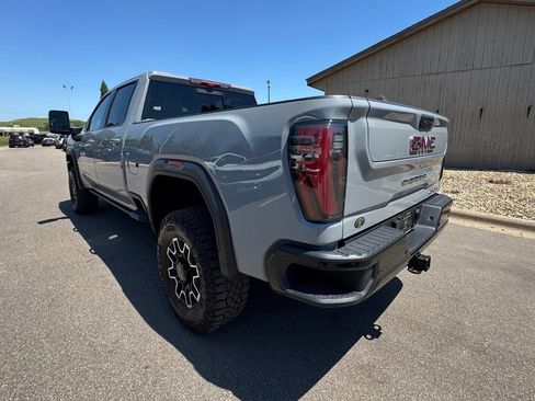 Used 2025 GMC Sierra 2500 AT4X AWD/4WD image 15