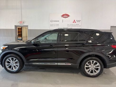 Used 2021 Ford Explorer XLT AWD/4WD image 7