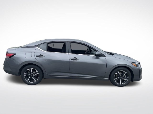 Used 2024 Nissan Sentra SV FWD image 9