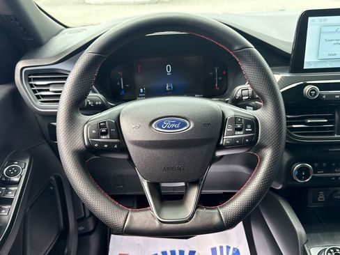 Used 2025 Ford Escape ST-Line AWD/4WD image 16