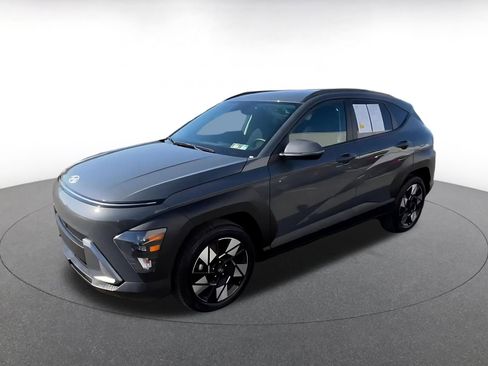 Used 2025 Hyundai Kona SEL image 7