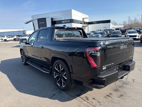 Used 2025 GMC Sierra EV Denali AWD/4WD image 3