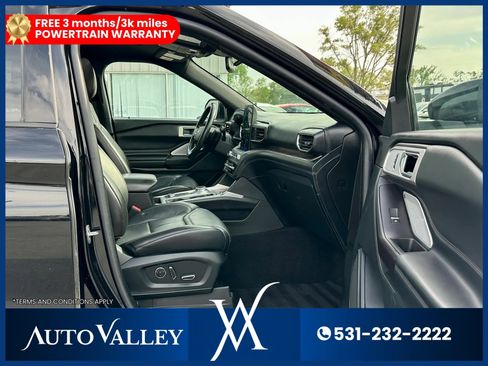 Used 2020 Ford Explorer Platinum w/ Premium Technology Package AWD/4WD image 19