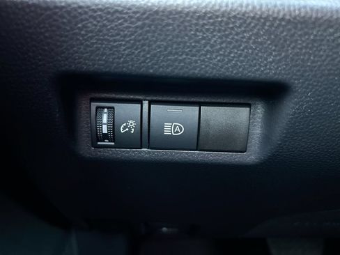 Used 2025 Toyota RAV4 XLE FWD image 14