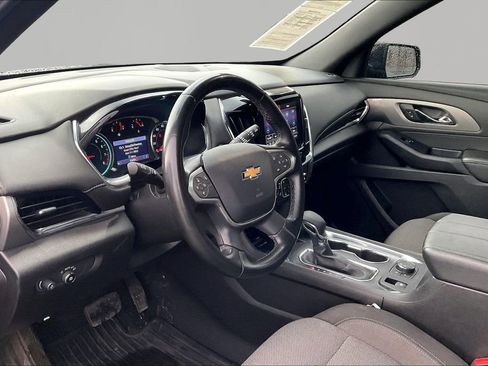 Used 2023 Chevrolet Traverse LT image 19
