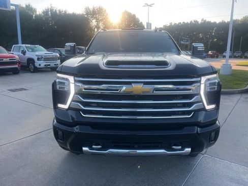 Used 2024 Chevrolet Silverado 2500 High Country w/ Z71 Off-Road Package AWD/4WD image 14