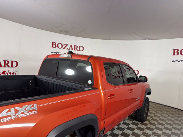 Used 2018 Toyota Tacoma TRD Off-Road AWD/4WD image 17