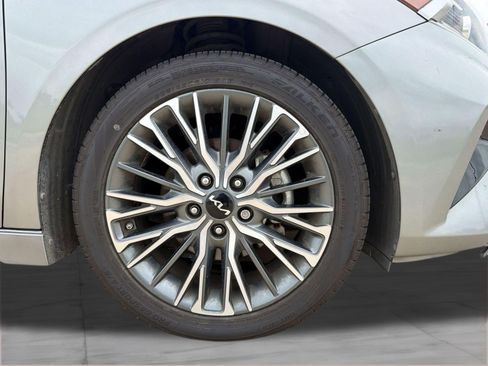 Used 2022 Kia Forte GT-Line w/ GT-Line Technology Package FWD image 11