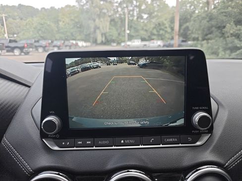 Used 2024 Nissan Sentra SV FWD image 19